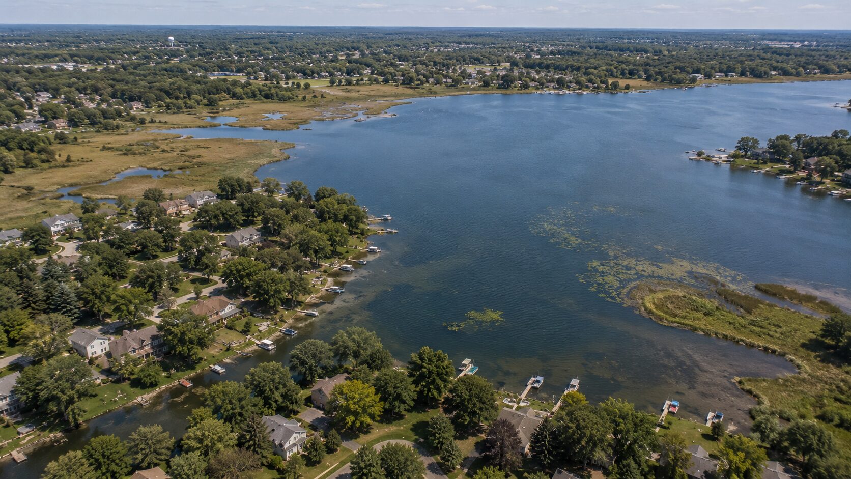 Muskego Lake shoreline community in Muskego Wisconsin — homes for sale in Muskego WI